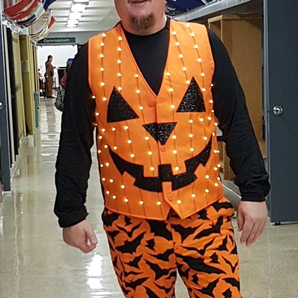 Spirit Halloween Light Up Pumpkin Halloween Vest Sz XL